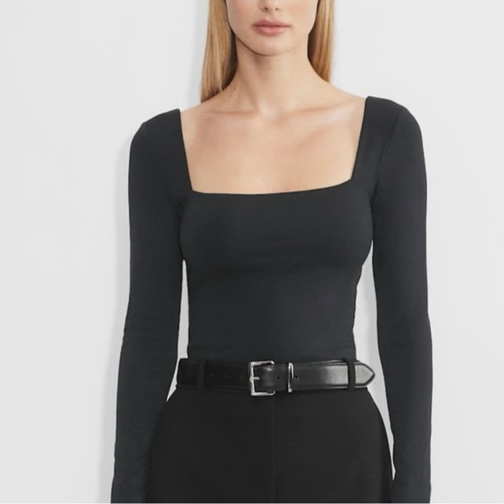 Aritzia Contour Squareneck
Longsleeve Brown
